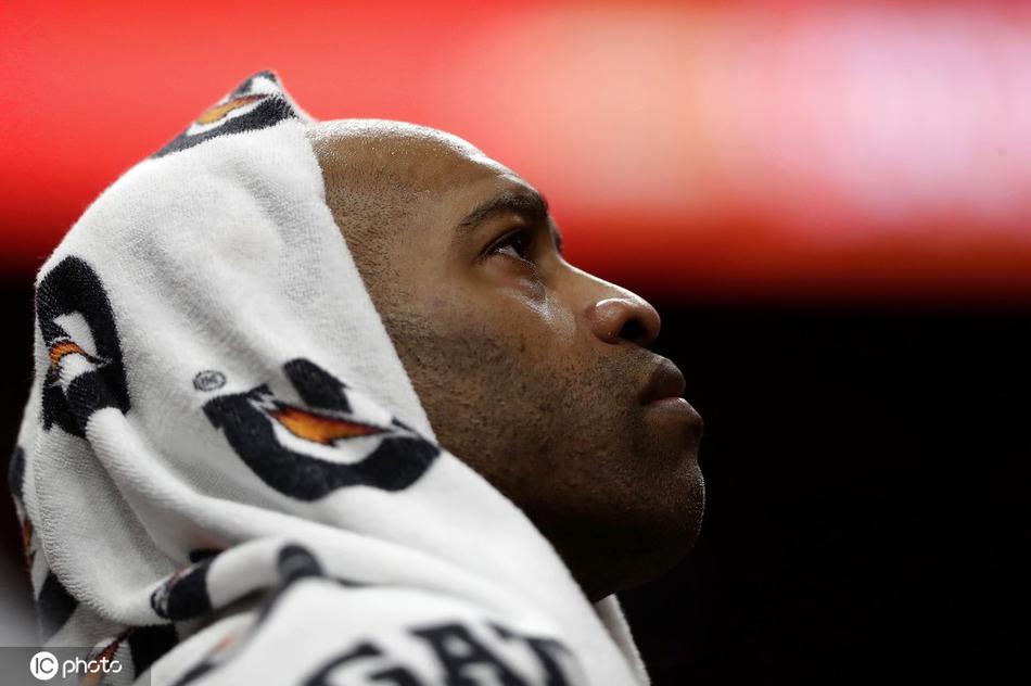 “倘若就此结束，感谢多年厚爱” 文斯-卡特职业生涯回顾