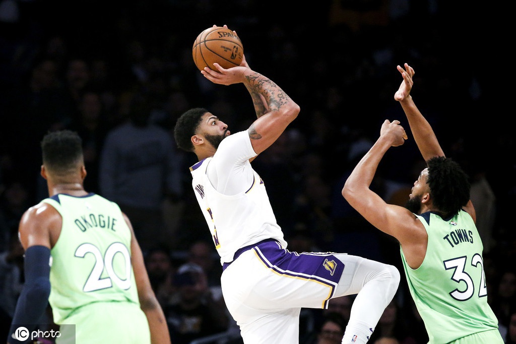 NBA本赛季回顾之令人惊叹的逆天数据 利拉德2次60+领衔