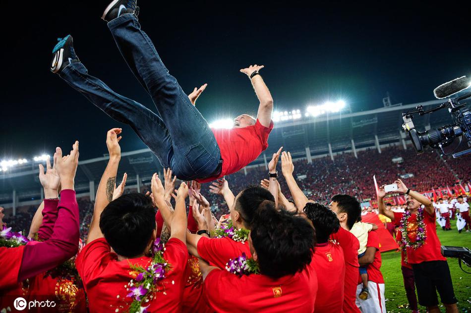 [盘点]广州恒大亚冠经典战 狂扫日韩队+险造史诗级翻盘