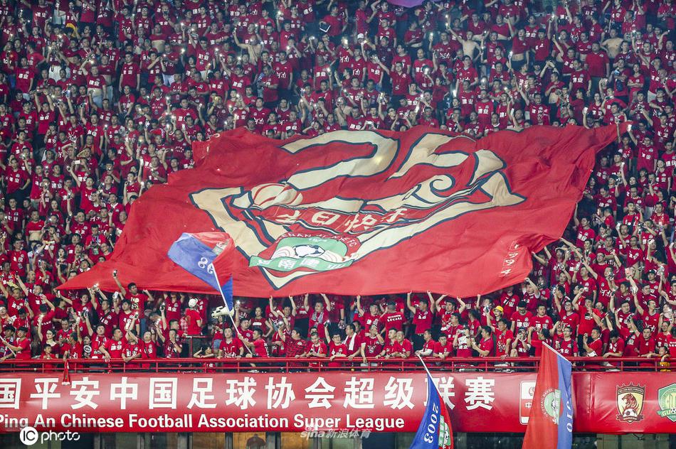 [盘点]中超球迷创意tifo精华 期待新赛季的到来