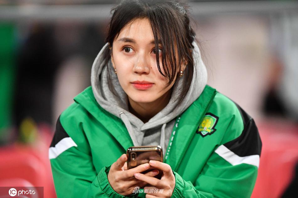 [盘点]北京国安美女球迷集 巧笑倩兮惹人心动