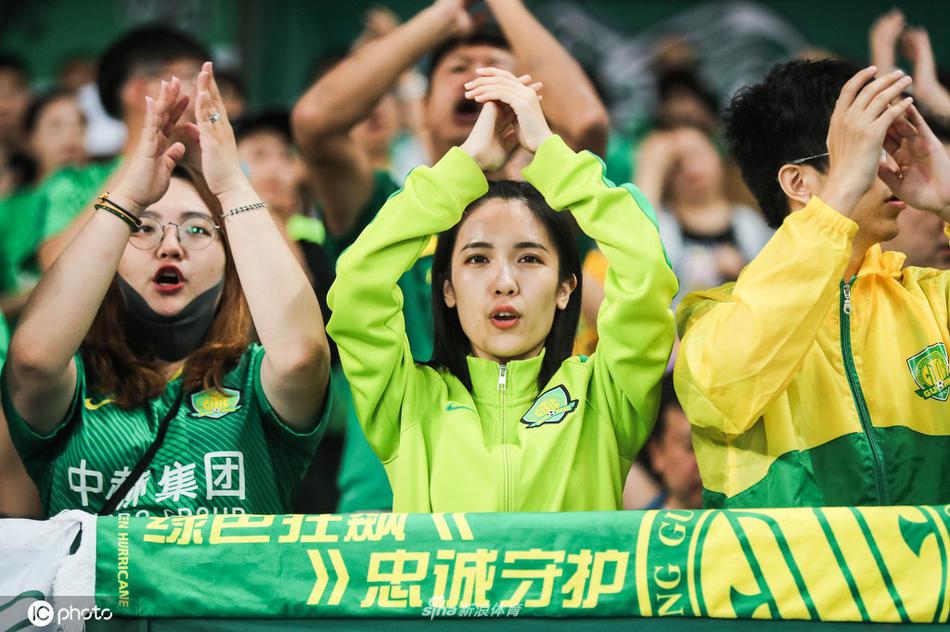 [盘点]北京国安美女球迷集 巧笑倩兮惹人心动