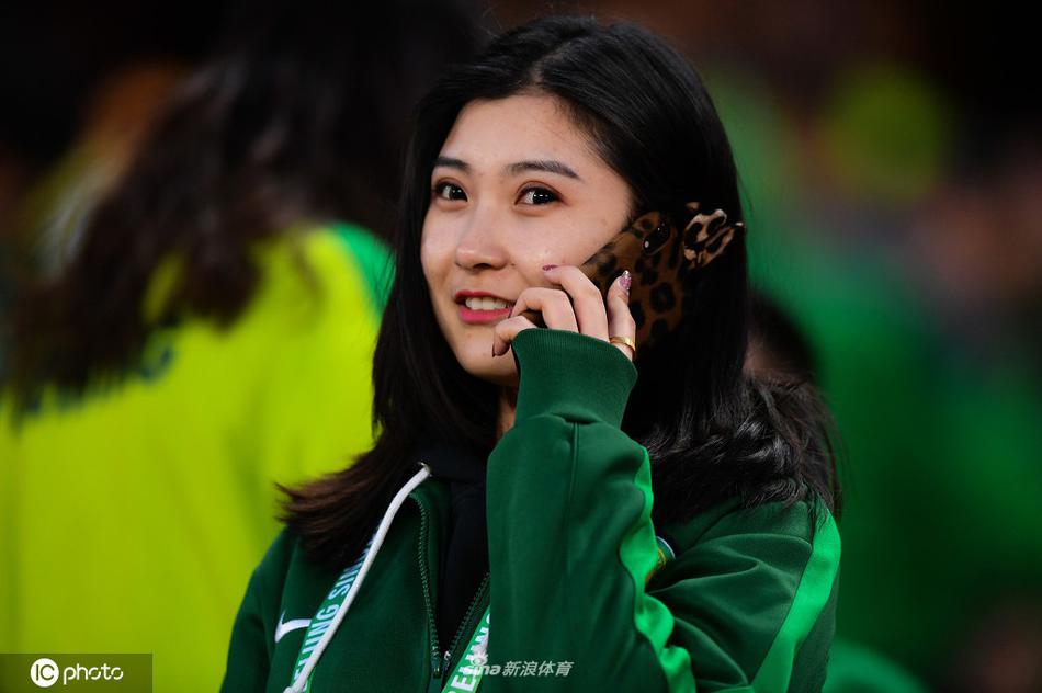 [盘点]北京国安美女球迷集 巧笑倩兮惹人心动