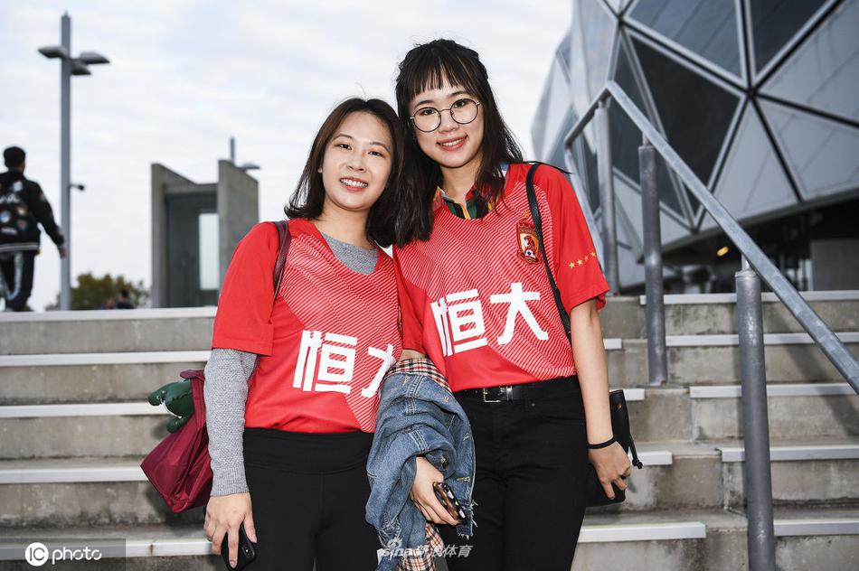 2019中超美女球迷回顾之广州恒大淘宝球迷