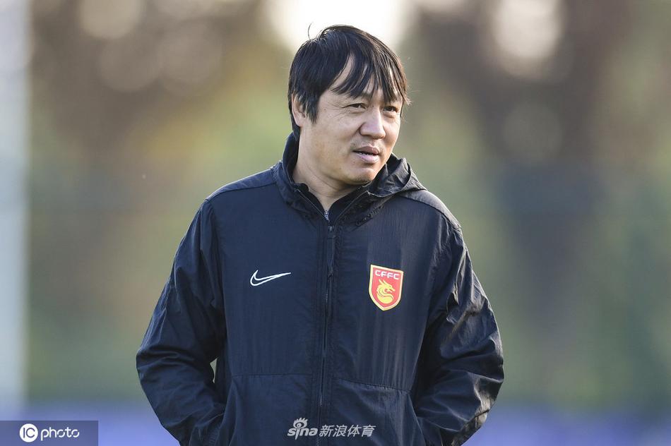 河北华夏幸福备战训练 主教练谢峰归队