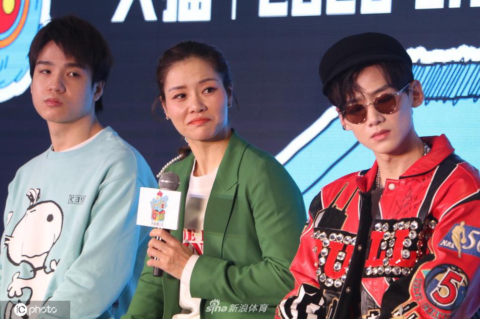 文体明星跨界合作 李娜白敬亭letme出席潮鞋展