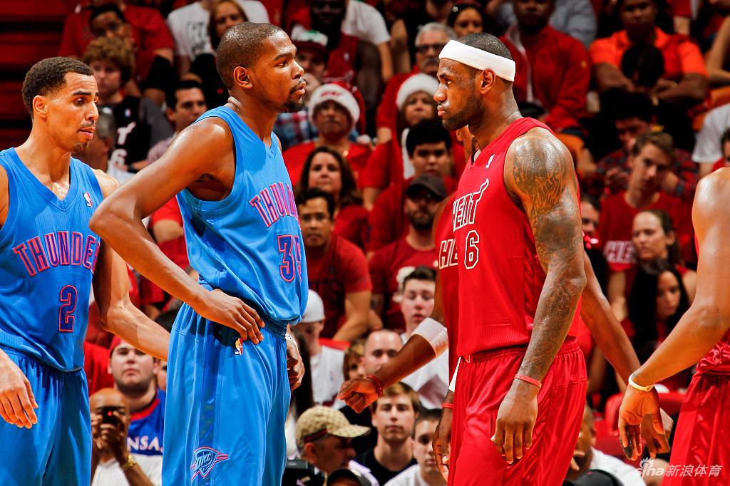 回顾历届圣诞大战经典瞬间 科比vs詹姆斯成永恒