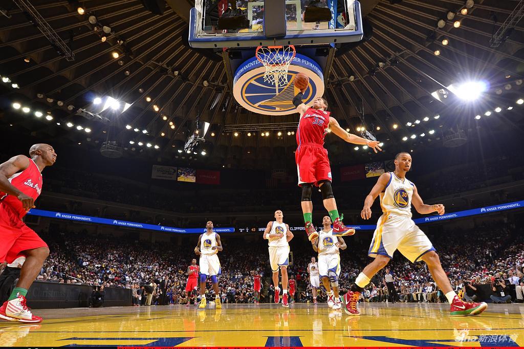 回顾历届圣诞大战经典瞬间 科比vs詹姆斯成永恒