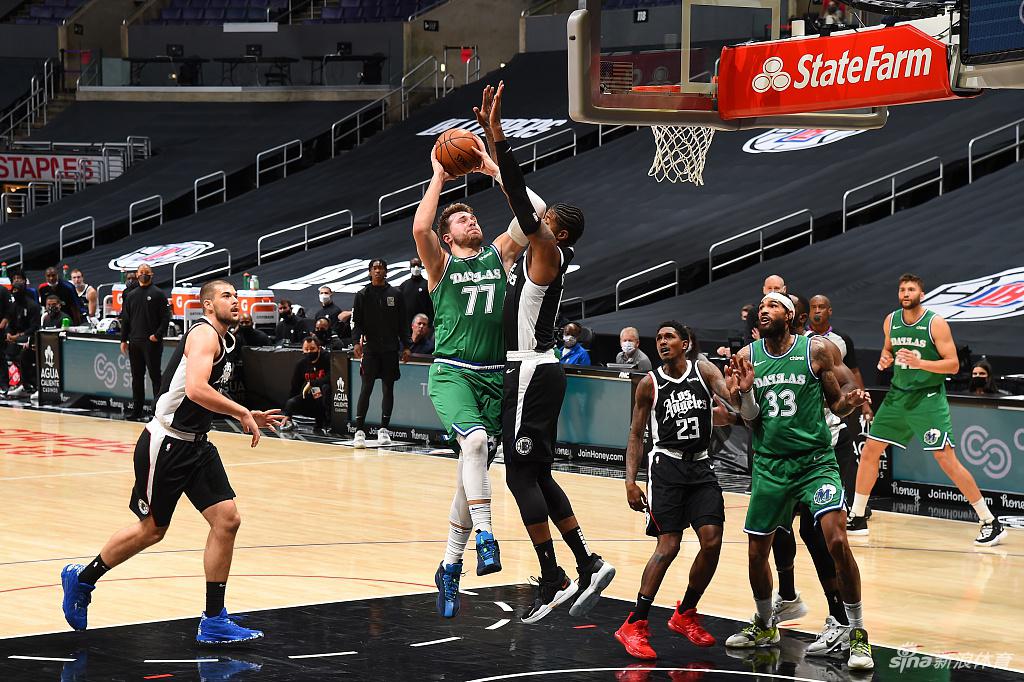 [NBA常规赛]独行侠124-73快船 创NBA新纪录