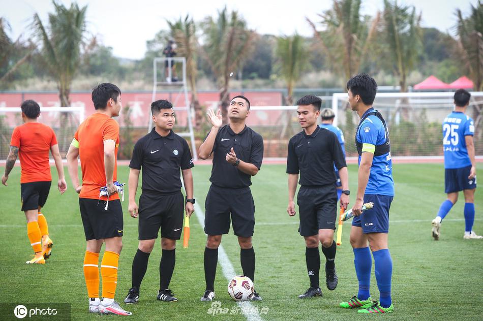 [足球热身赛]武汉卓尔 1-0 昆山FC