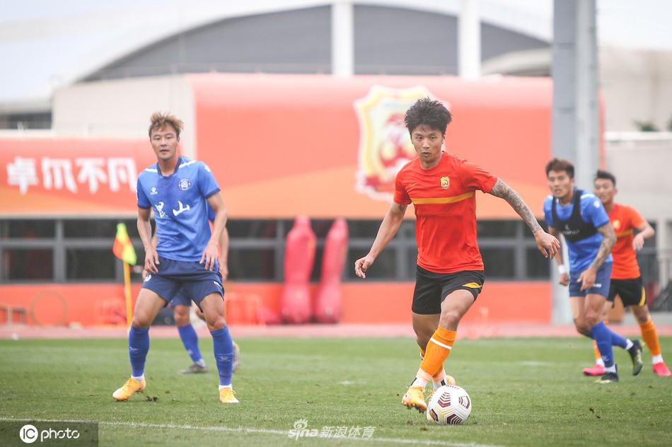 [足球热身赛]武汉卓尔 1-0 昆山FC