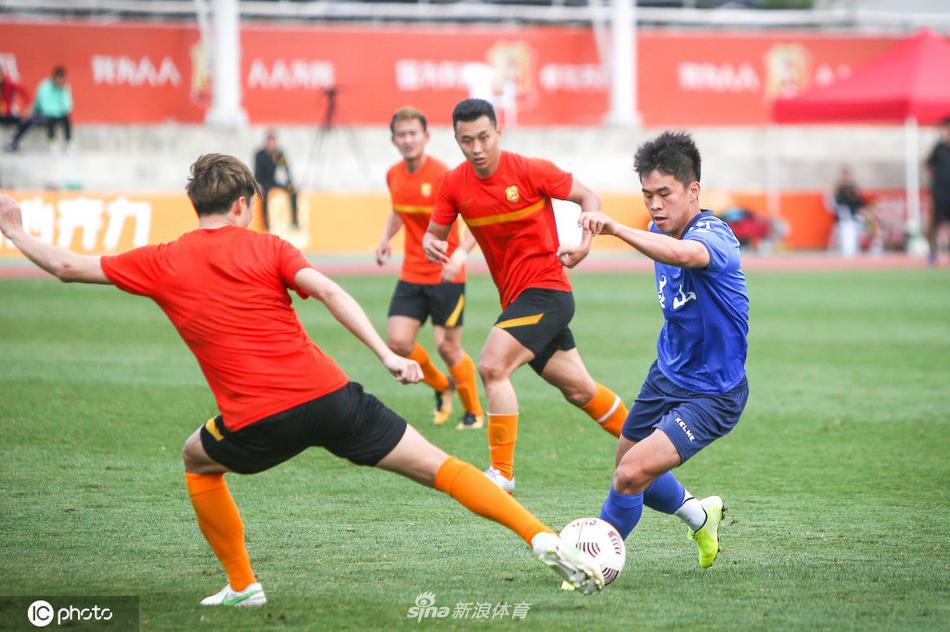 [足球热身赛]武汉卓尔 1-0 昆山FC