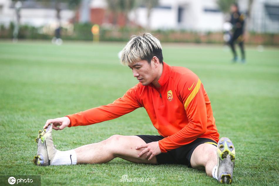 [足球热身赛]武汉卓尔 1-0 昆山FC