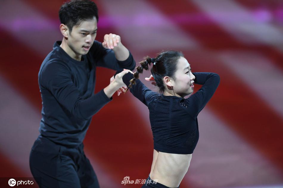 2021花滑世锦赛表演滑：彭程/金杨出战