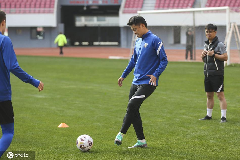 致敬老炮：盘点新赛季中超35岁以上老将