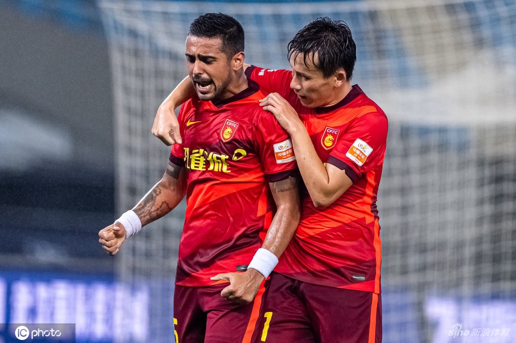 河北足球俱乐部发布停工休假通知