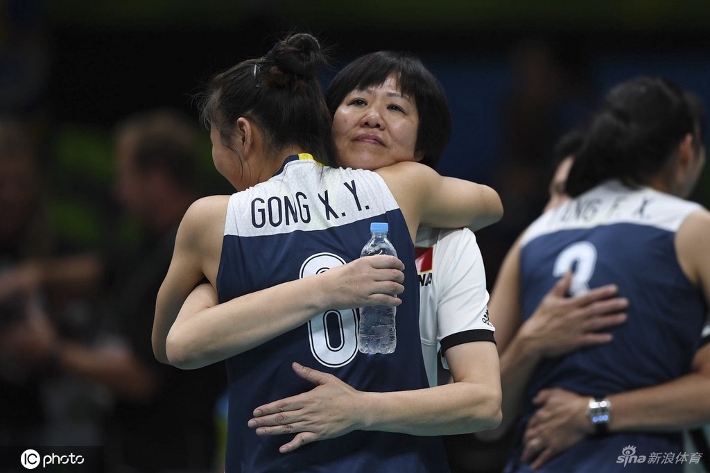 中国女排首夺世界冠军40周年纪念日