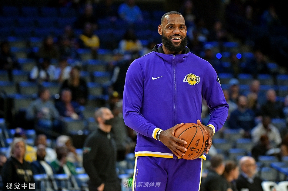 [NBA]湖人95-108灰熊 詹姆斯空砍三双