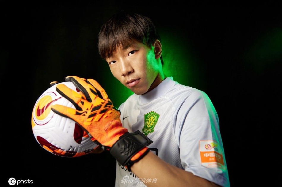 北京国安球队色主题创意写真