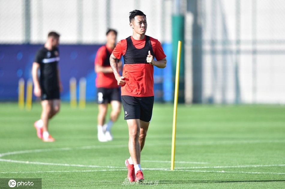 上海海港备战训练 新援恩迪亚耶解除隔离参与球队合练