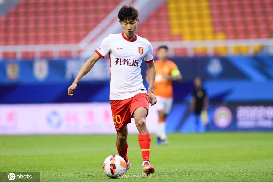 [中超]武汉长江2-1河北队