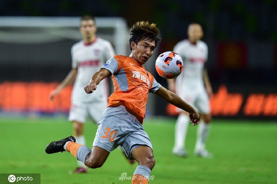 [中超]深圳队1-2梅州客家