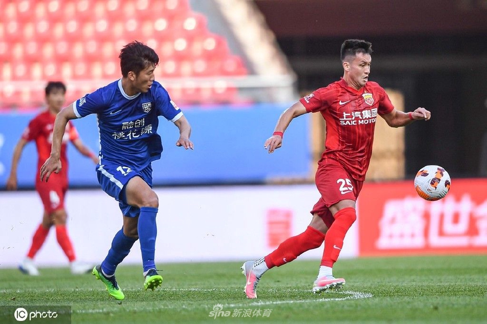 [中超]武汉三镇2-1上海海港