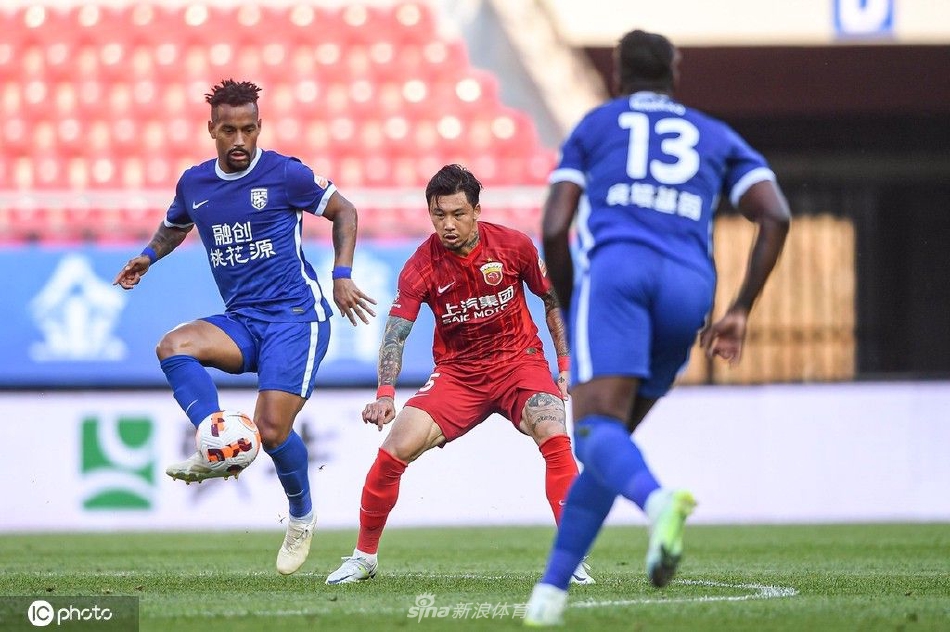 [中超]武汉三镇2-1上海海港