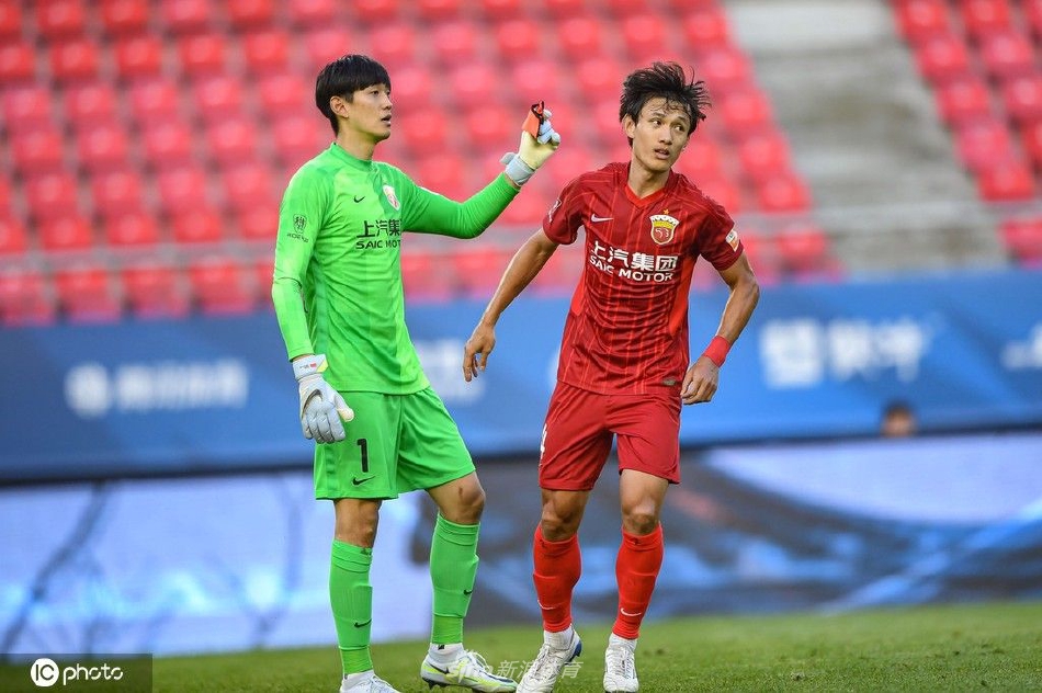 [中超]武汉三镇2-1上海海港