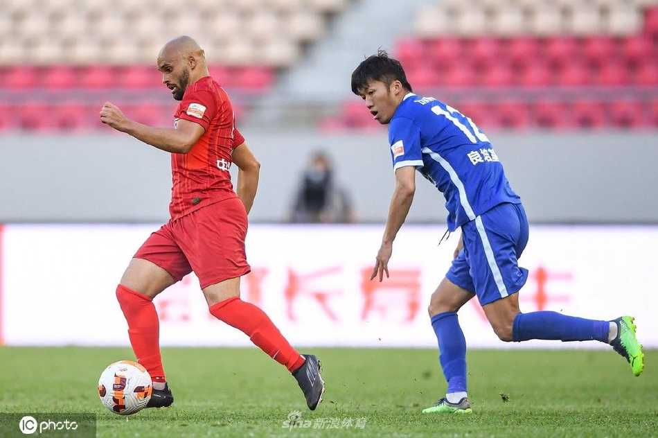 [中超]武汉三镇2-1上海海港