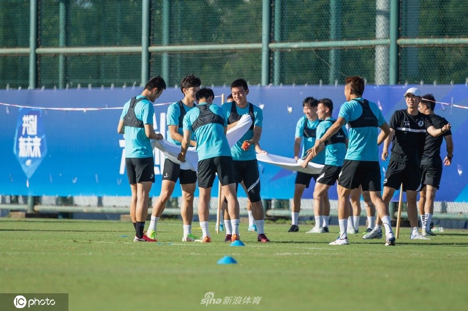 大连人备战训练