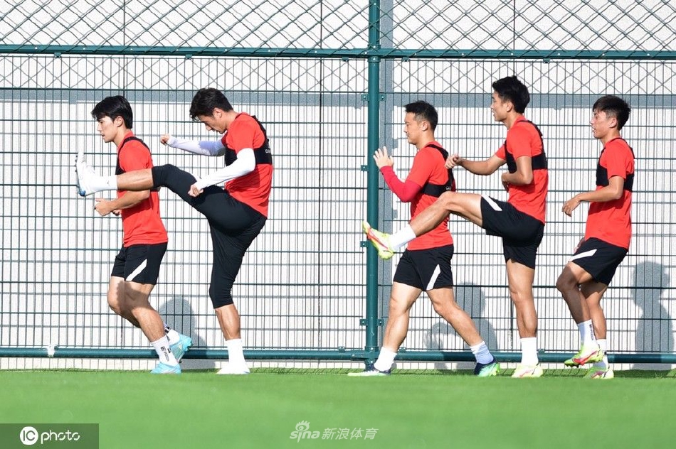 上海海港备战训练