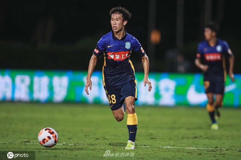 [中超]广州城0-3大连人