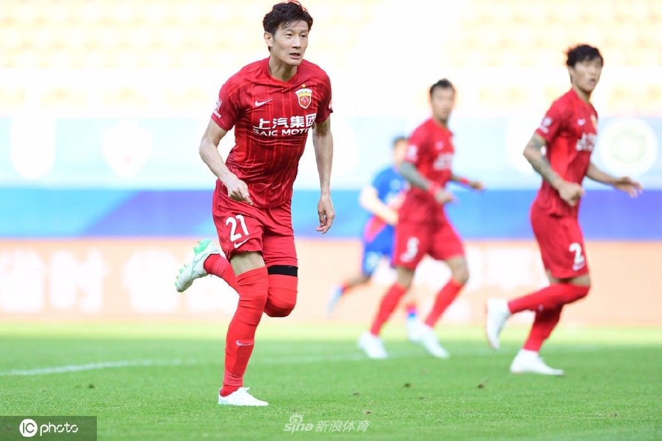 [中超]上海申花1-1上海海港