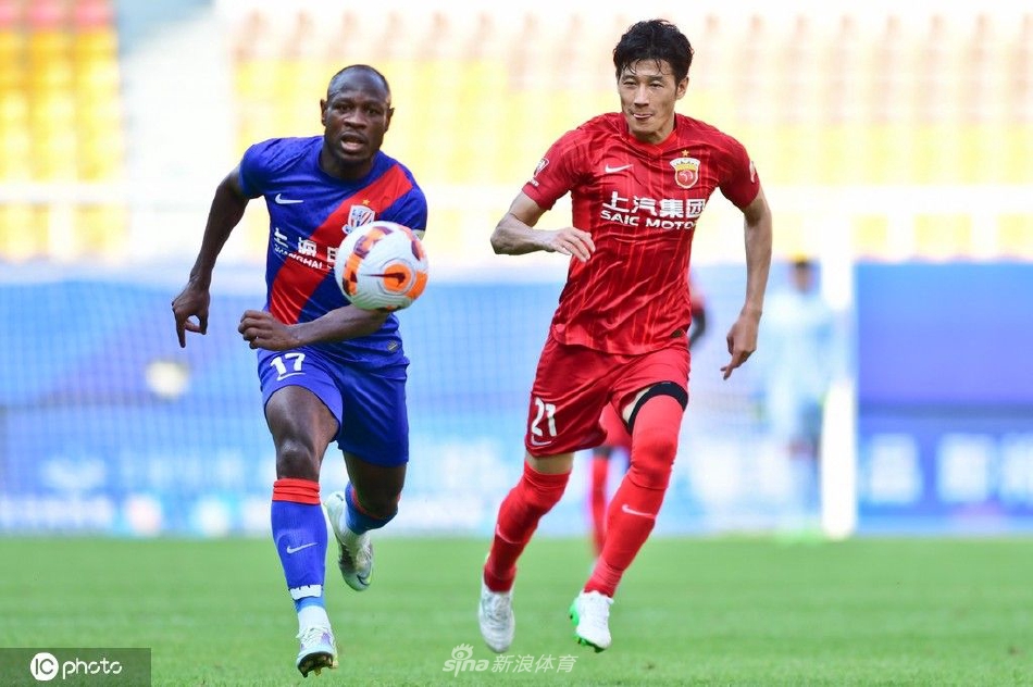 [中超]上海申花1-1上海海港