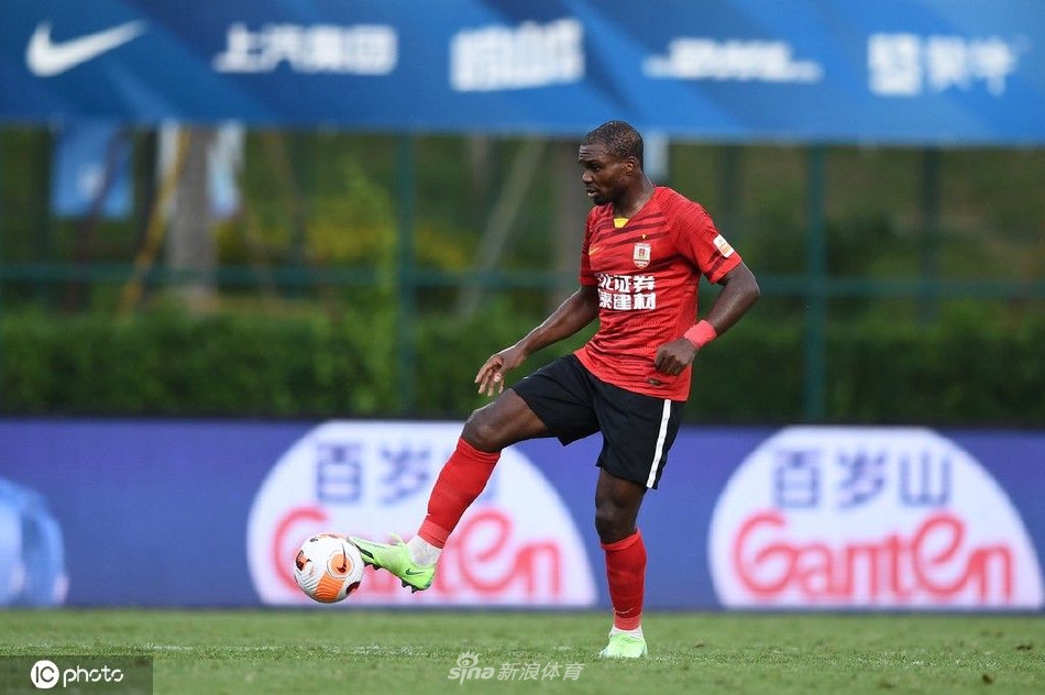 [中超]大连人2-2长春亚泰