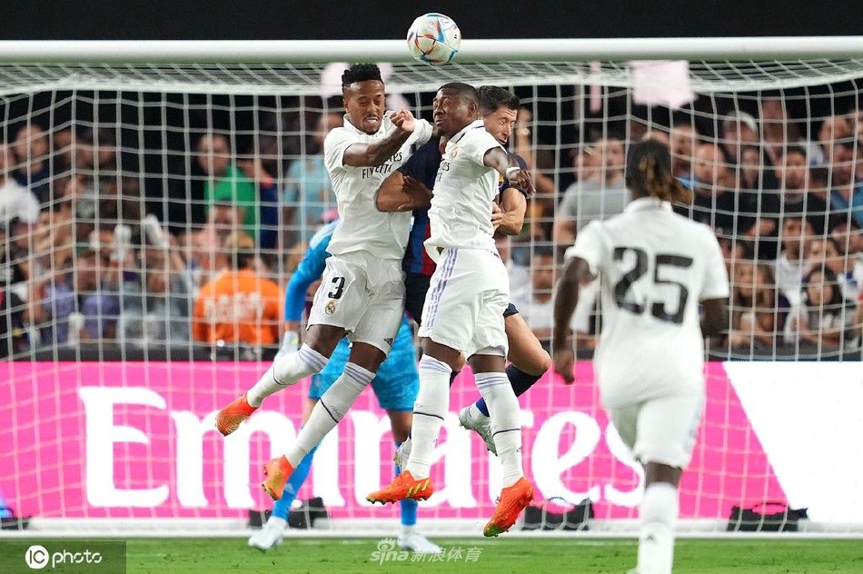 [国际足球友谊赛]皇家马德里0-1巴塞罗那