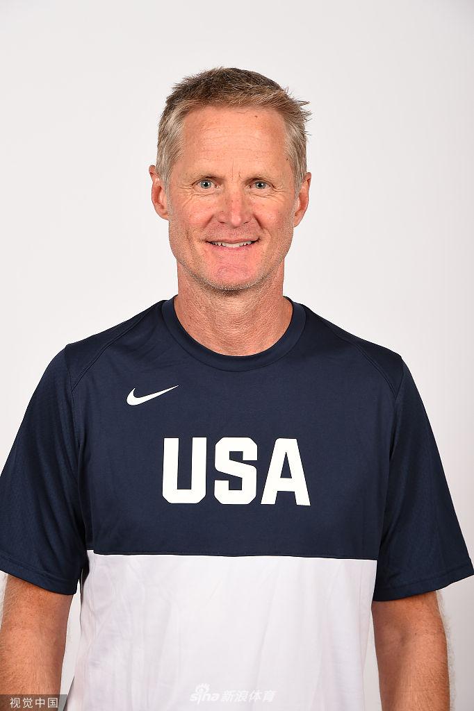 助理教练史蒂夫-科尔