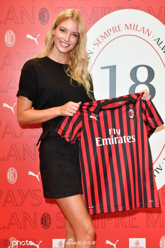 米兰德比红毯秀美女云集 谁是你的菜