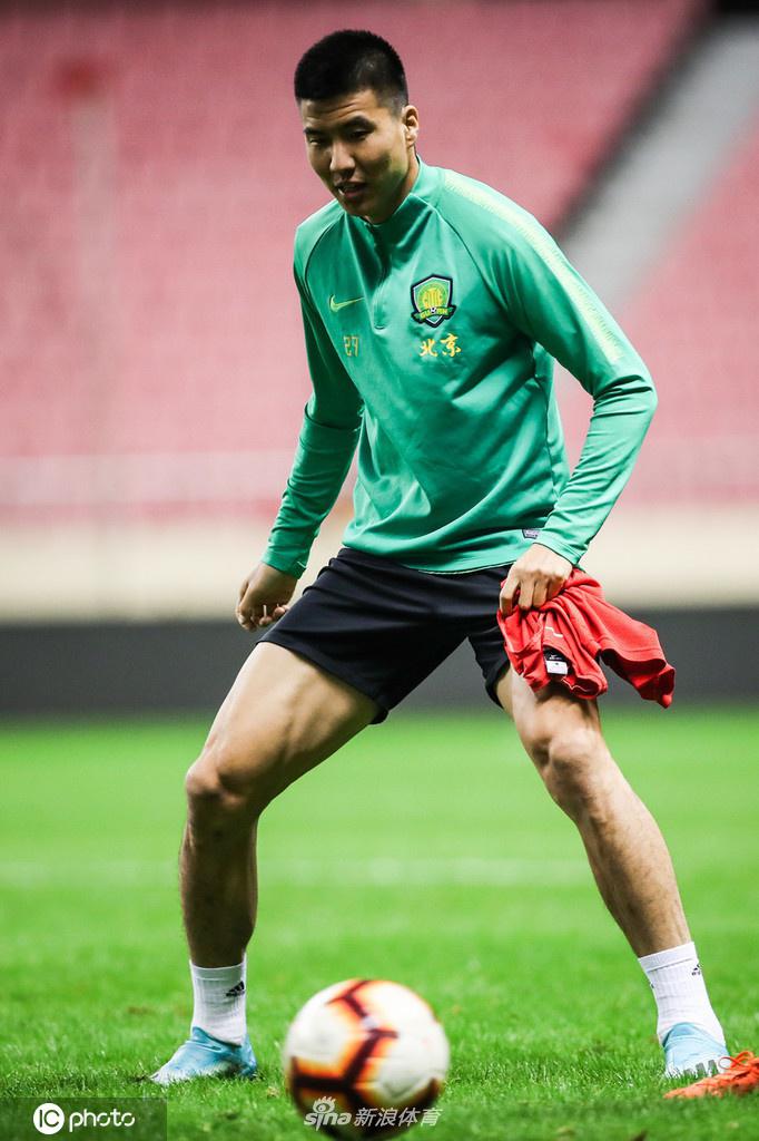 国安训练备战申花 主帅：池忠国或赛季报销