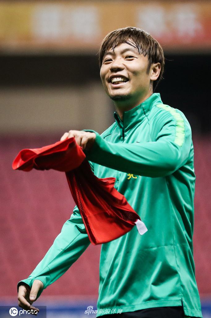 国安训练备战申花 主帅：池忠国或赛季报销