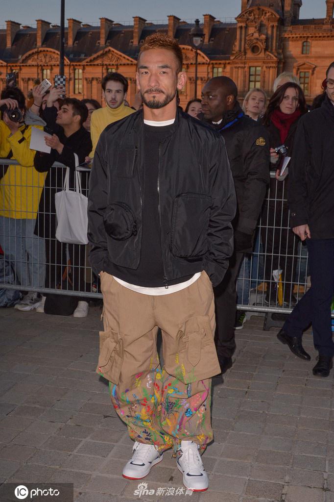 中田英寿助阵巴黎时装周