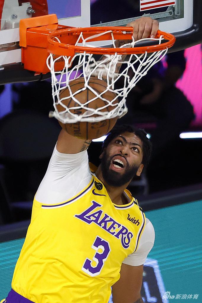 [NBA常规赛]雷霆105-86湖人 保罗21分力压詹姆斯