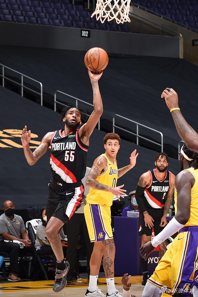 [NBA常规赛]开拓者115-107湖人