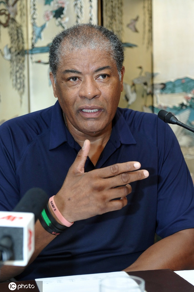 2020体育图片年度回顾之体坛逝者