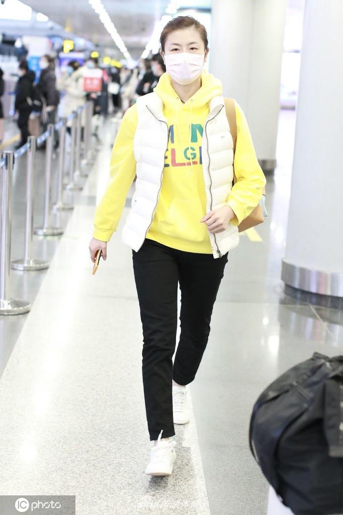 丁宁现身北京机场