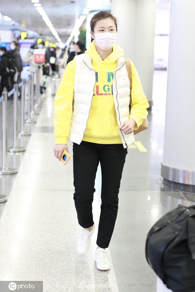 丁宁现身北京机场