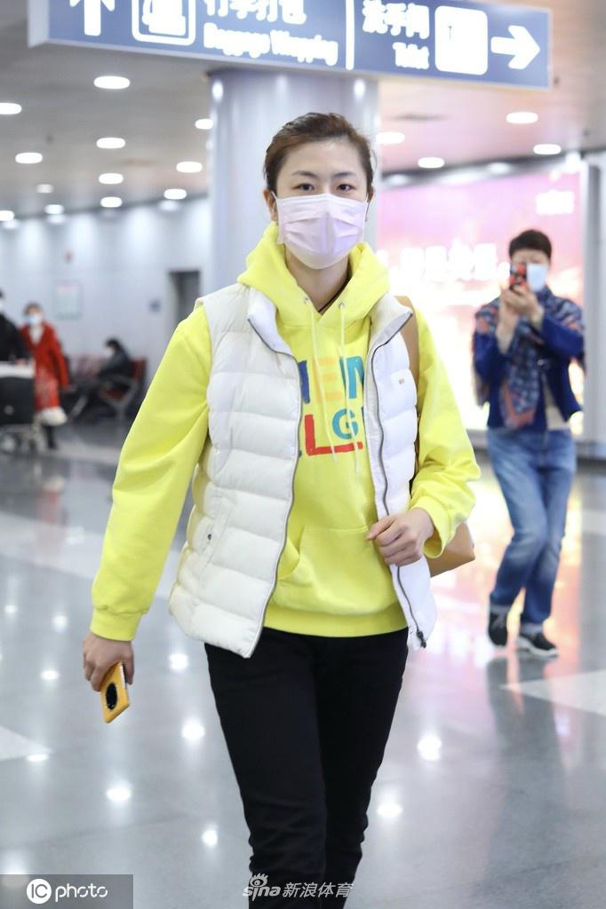 丁宁现身北京机场
