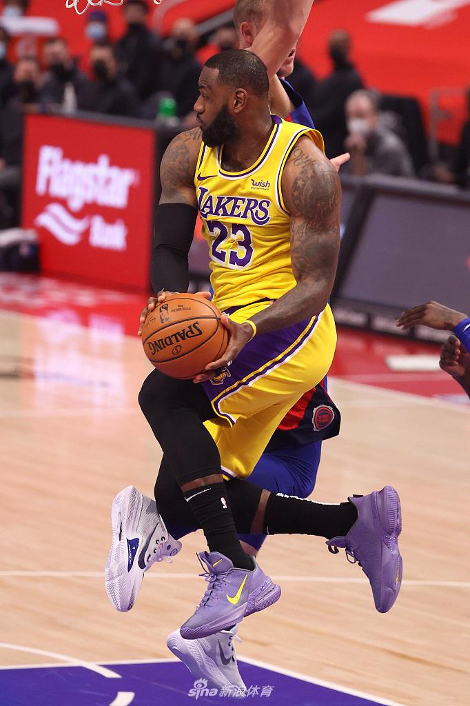 [NBA常规赛]湖人92-107活塞