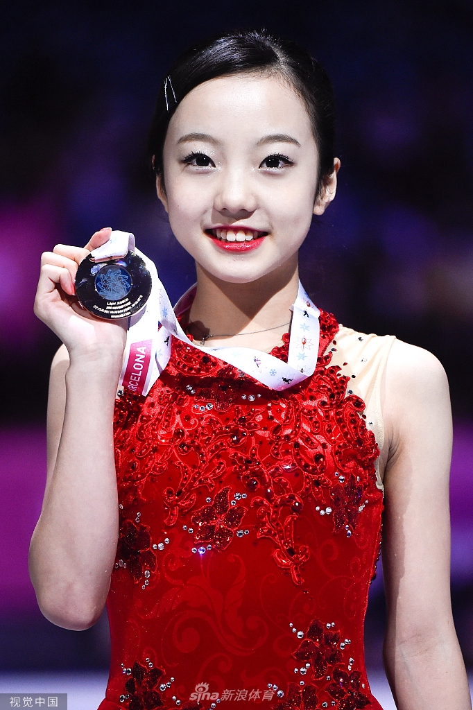 冬奥人物00后冰上公主本田真凛